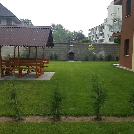 Beach & Center Wellness Apartman Διαμέρισμα *