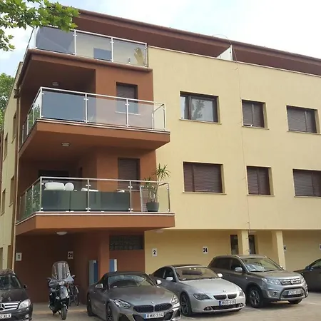 Διαμέρισμα Beach & Center Wellness Apartman