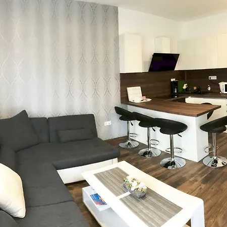 Διαμέρισμα Beach & Center Wellness Apartman *